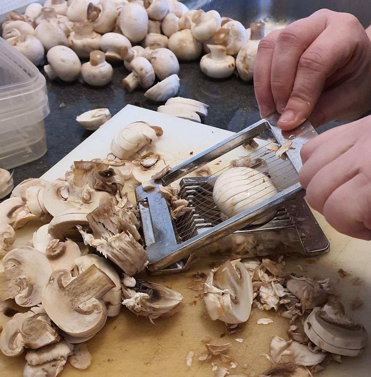 Champignon i skiver